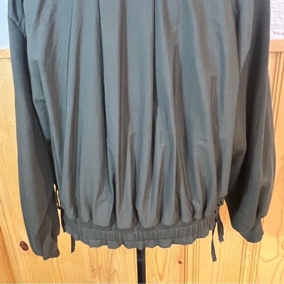 Zara Army Green Pleated Crop Sweatshirt Sz-M - Picture 5 of 8